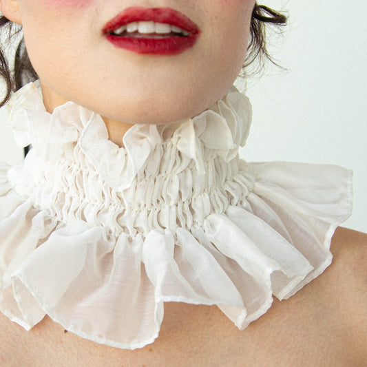 Low Rise Mini Collar in Off White