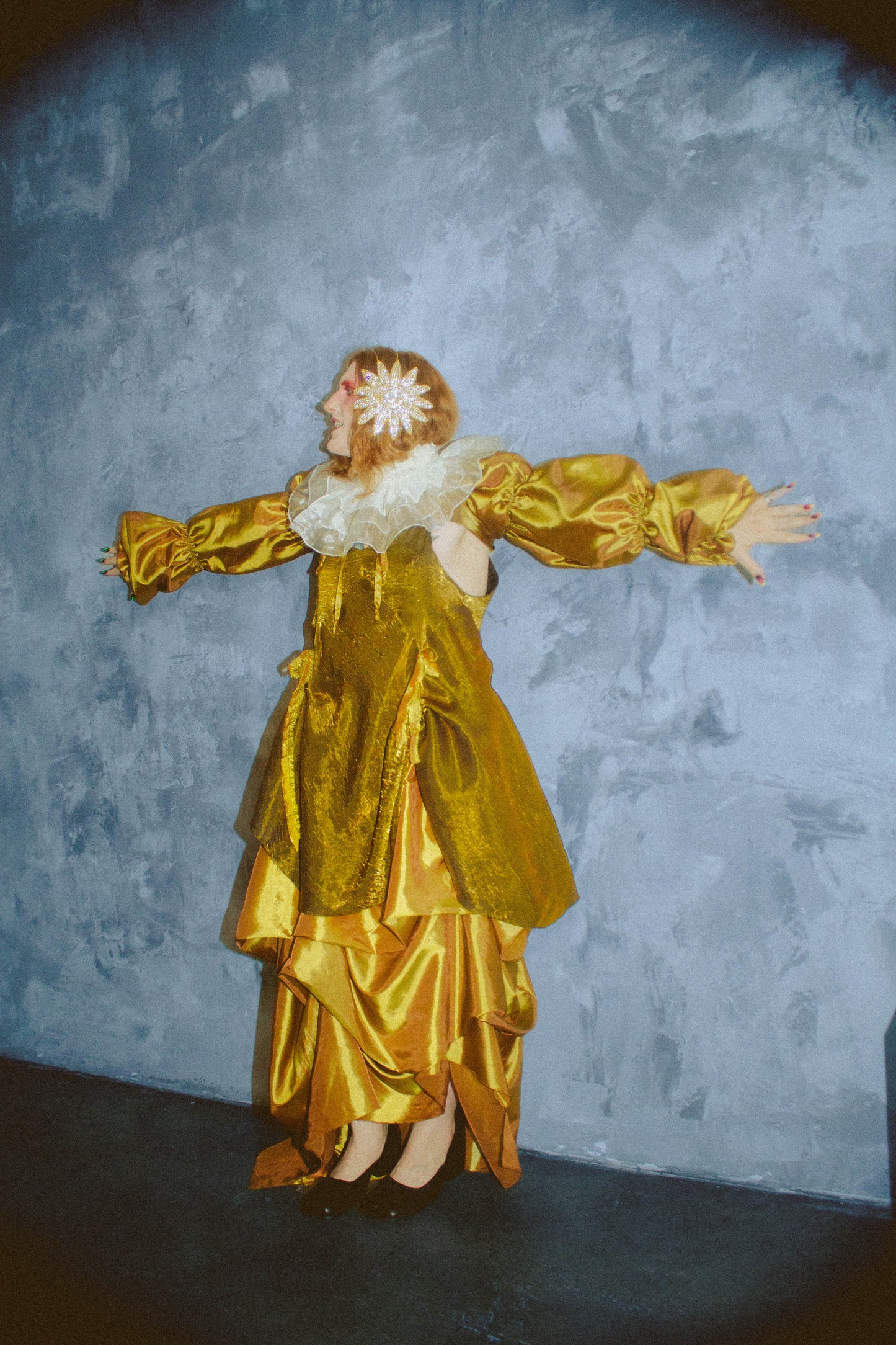 Magda Sleeves & Skirt Set