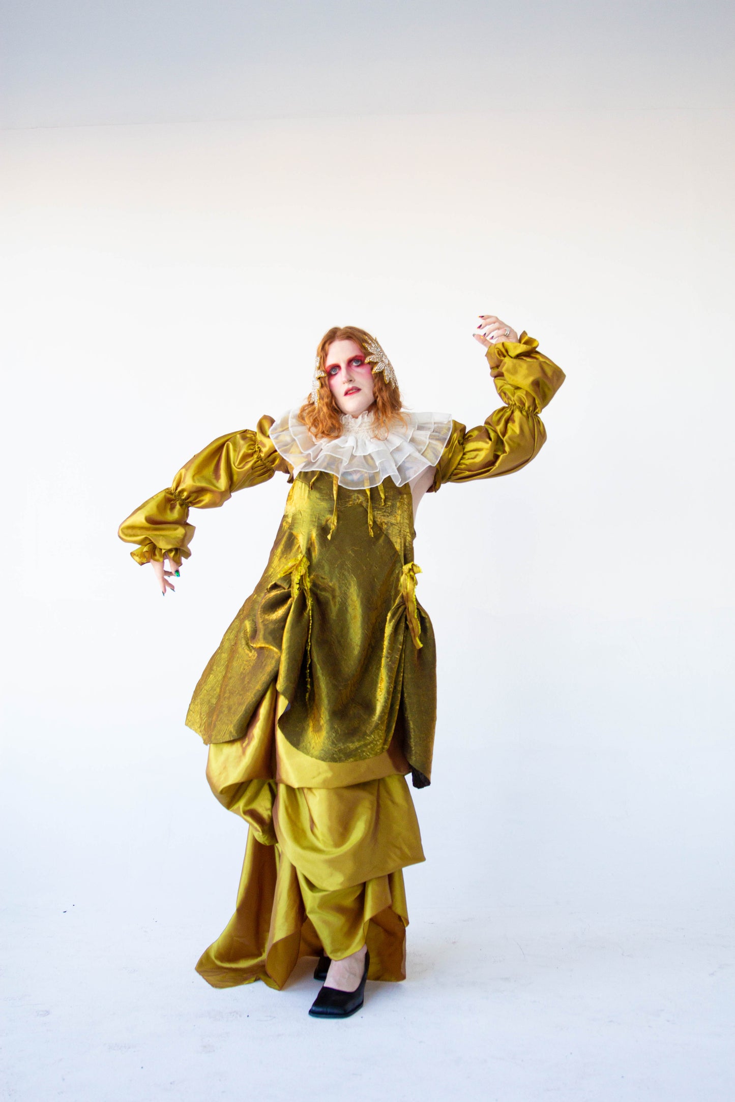 Magda Sleeves & Skirt Set