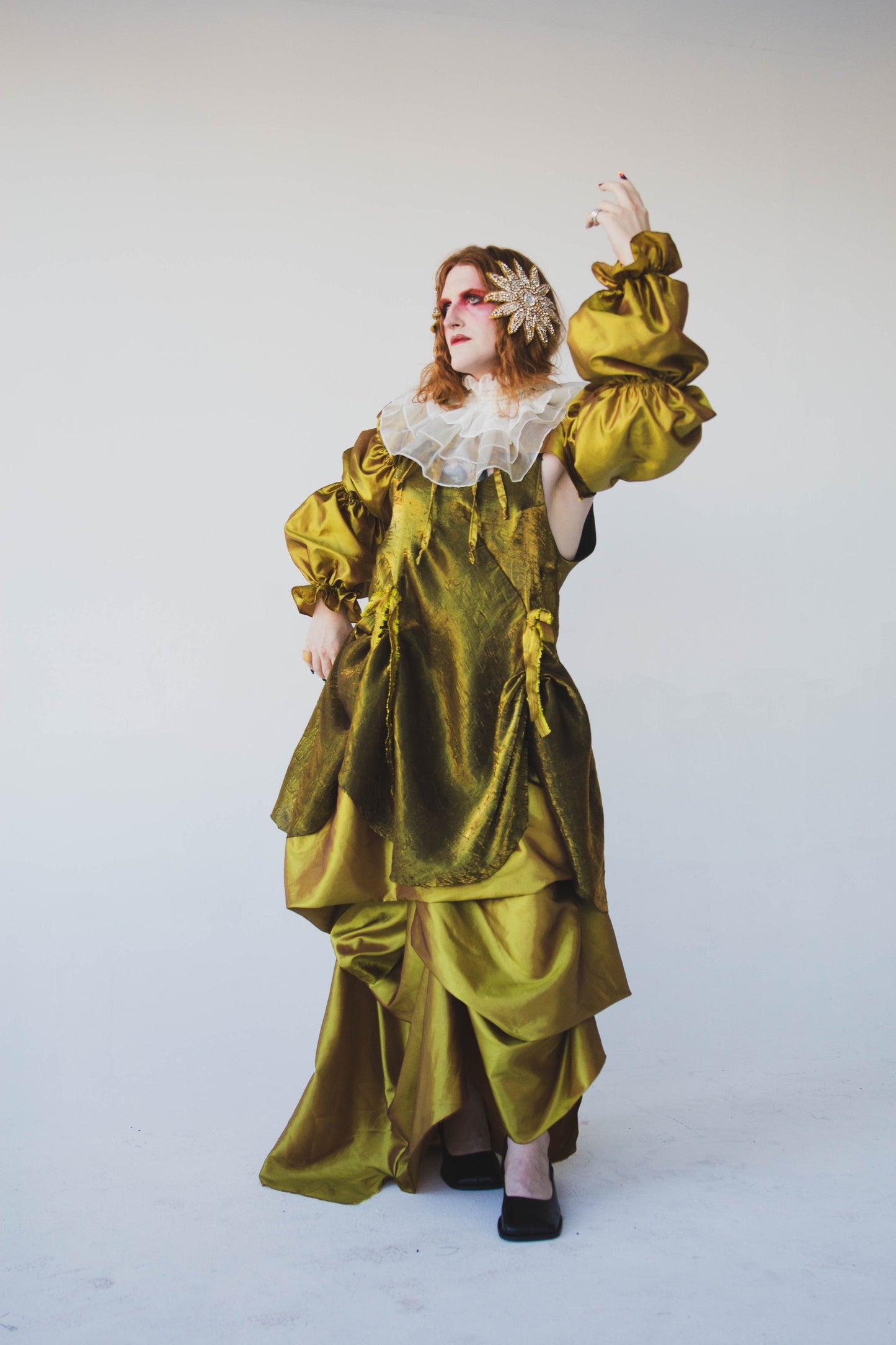 Magda Sleeves & Skirt Set