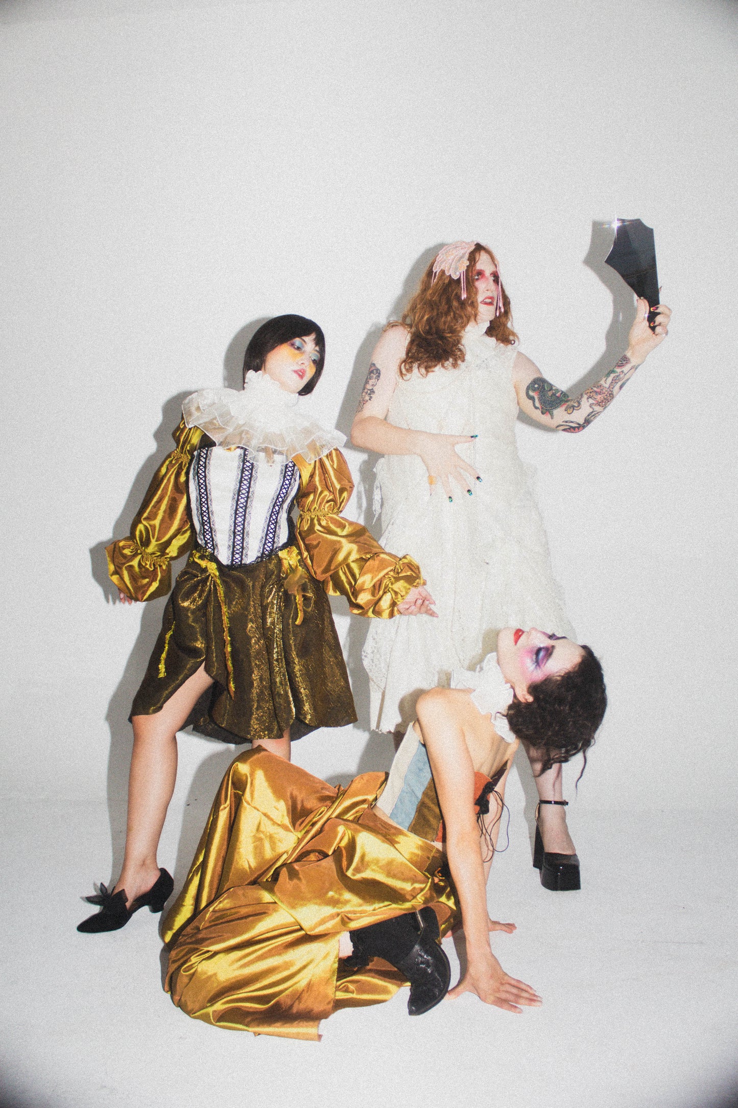 Magda Sleeves & Skirt Set